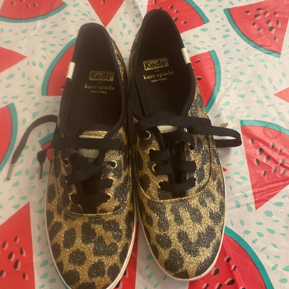 Stylish tennis shoes